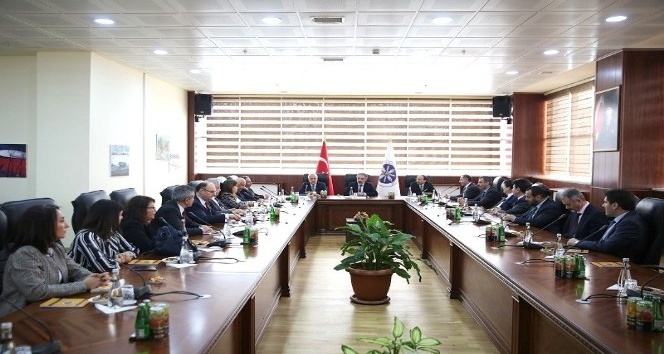 Rektör Karacoşkun Ardahan Üniversitesinde değerlendirme toplantısına katıldı