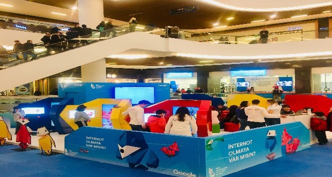 ’İnterland’ ile çocuklara nasıl ’İnternot’ olacakları anlatıldı