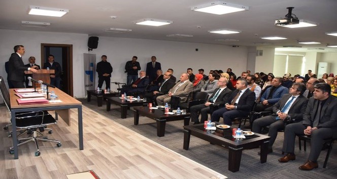 Vali Sezer: &quot;Türkiye’de ilk kez fırıncılara yönelik meslek edinme kursu açılıyor&quot;