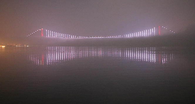 İstanbul Boğazı’nda köprüler adeta kayboldu