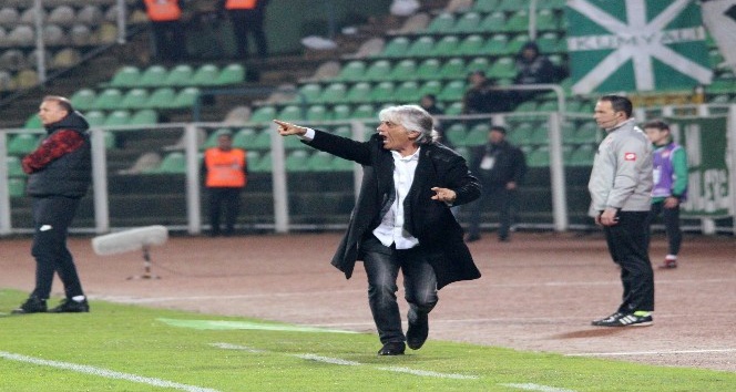 Kılıç: "Kaliteli bir takımın bu yerlerde olması kendi adımıza hem ayıp hem de üzüntü verici"