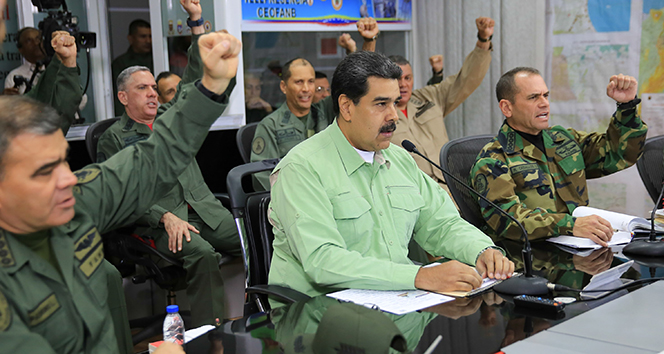 Maduro&#039;nun kapattığı Brezilya sınırında kuyruklar oluştu