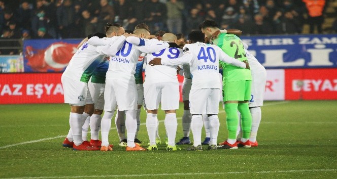 Spor Toto Süper Lig: Çaykur Rizespor: 1 - Evkur Yeni Malatyaspor: 0 (İlk yarı)