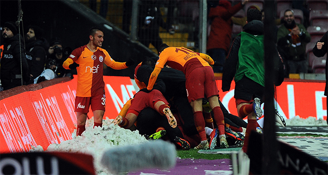 Galatasaray evindeki yenilmemezliğini 31’e çıkardı