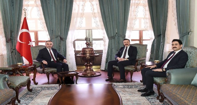 Vali Soytürk’e Osmaniye kaymakamlarından ziyaret