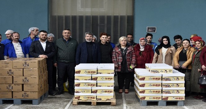 MHP Gümüşhane Belediye Başkan adayı Varan’dan kınalı kuzulara pestil ve köme