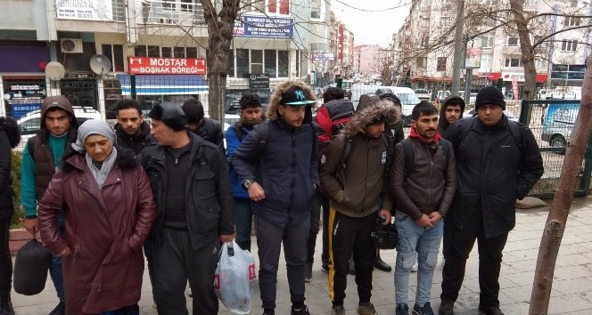 Edirne’de 15 mülteci yakalandı, 1 insan taciri tutuklandı