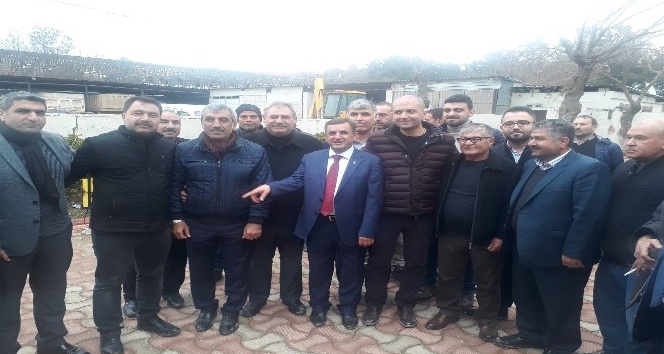 AK Partililer’in Elbeyli’ye çıkarma yaptı
