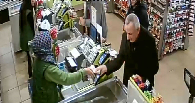 ‘Tırnakçılık’ yöntemi ile kasiyerleri soydular