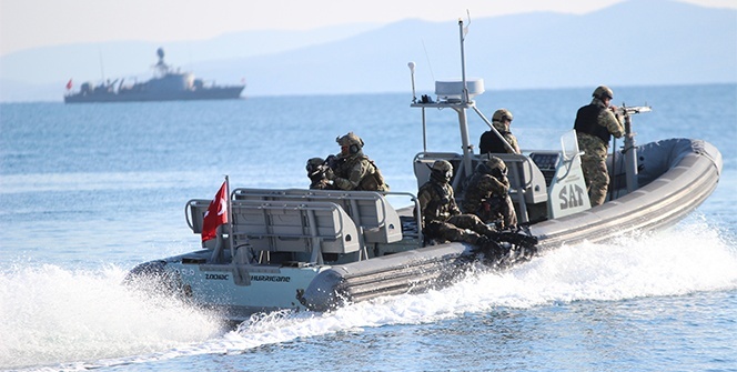Temsili düşman adasına harekat başladı