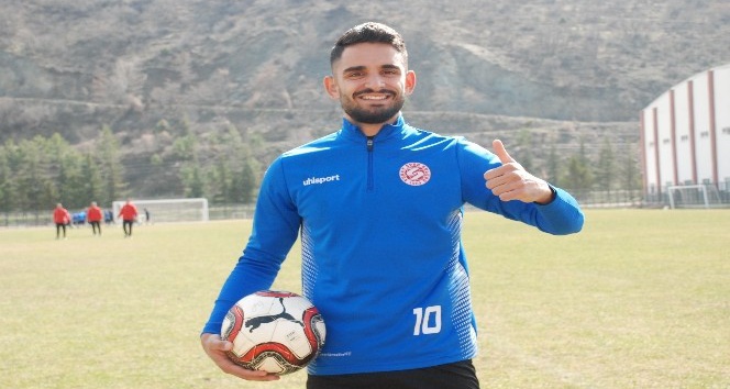 Türkiye Profesyonel Ligleri’nin ilk işitme engelli futbolcusu