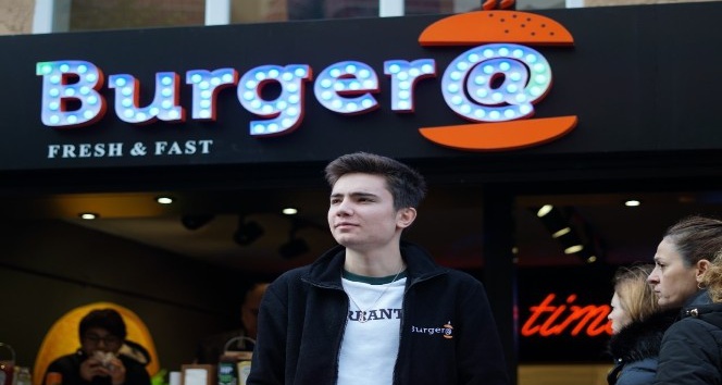 Ünlü YouTube fenomeni Furkan Yaman ticarete atıldı