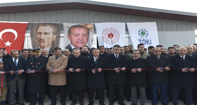 Cumhurbaşkanı Erdoğan, Ahlat Polis Güvenlik Noktası’nın açılışını gerçekleştirdi