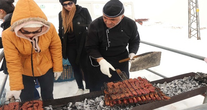 Bitlis’in ilk Kar Festivali düzenlendi