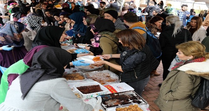 GAÜN’DE ‘Nijer’de üç eser’ için kermes düzenlendi
