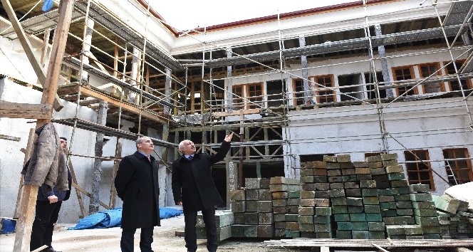 Tarihi Veli Paşa Hanı’nda restorasyon çalışmalar devam ediyor