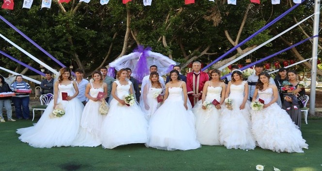 8 Mart’ta 8 nikah