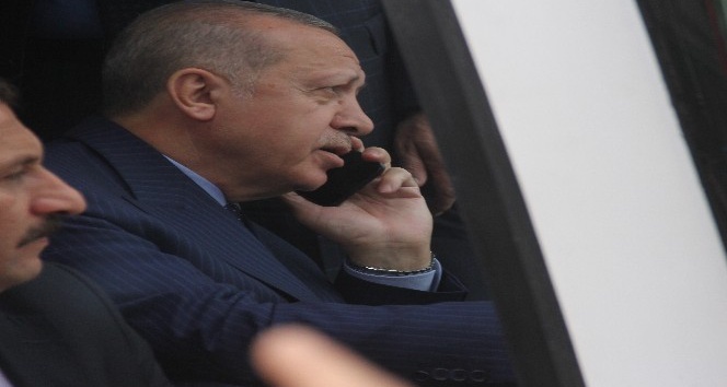 Erdoğan Çay Dağıttı - Keyif çayı nedir? Cumhurbaşkanı Erdoğan'ın dağıttığı çay ..., Erdoğan, ormanlarımızı yakanları bulup ciğerlerini yakmak boynumuzun borcudur dedi.