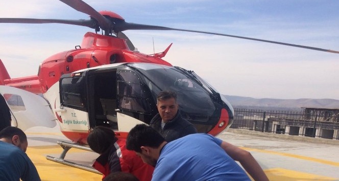 Beyninde ödem oluşan hasta, ambulans helikopterle sevk edildi