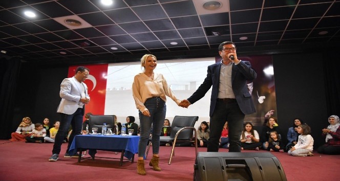 Ece Erken, Milaslı kadınlarla buluştu
