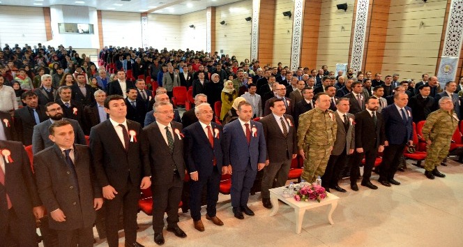 12 Mart İstiklal Marşı’nın kabulü ve Mehmet Akif Ersoy’u anma günü münasebetiyle Erzincan’da program düzenlendi