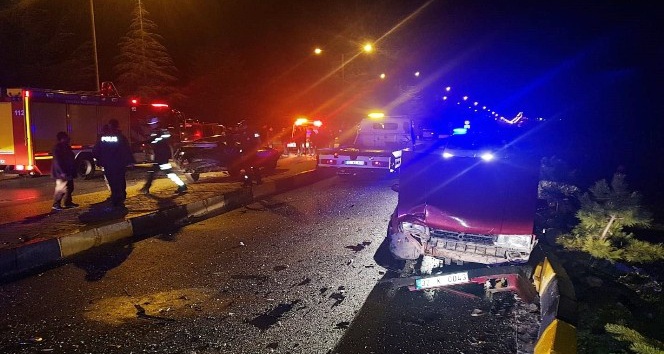 Isparta’da zincirleme trafik kazası: 21 yaralı