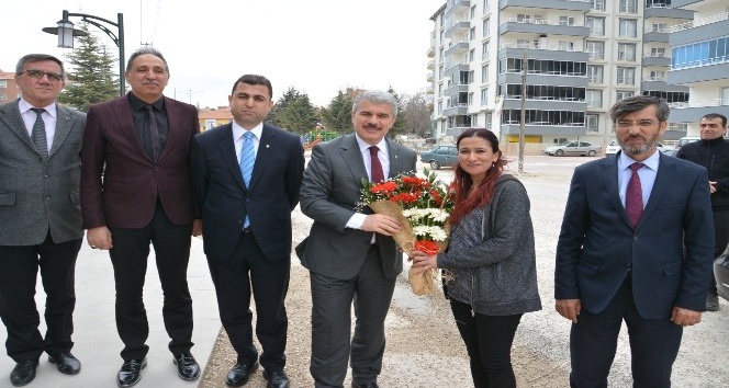 Kırşehir Valisi İbrahim Akın:&quot;Zinde ve sağlıklı nesiller yetiştirme gayretindeyiz&quot;