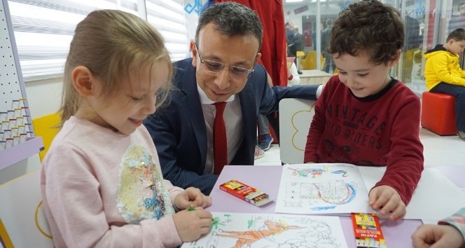 Sakarya’nın en modern kütüphanesi Akyazı’da törenle açıldı