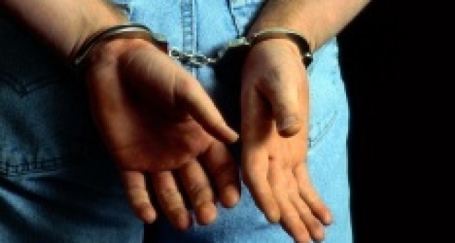 Denizli merkezli 7 ilde &#039;kaçak içki’ operasyonu: 27 gözaltı