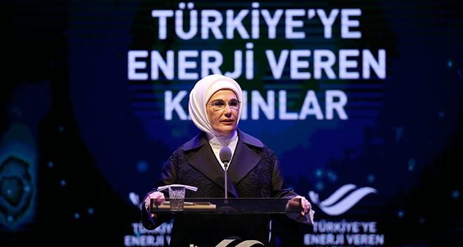 Emine Erdoğan: &#039;Kadın enerjisinin işin içine girmediği her alan kör noktaya dönüşür&#039;