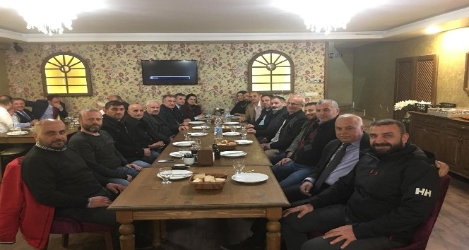 Yomra’da AK Partili eski yöneticilerden Mustafa Bıyık’a tam destek