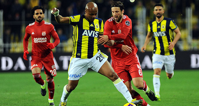 Fenerbahçe kendi sahasında kazandı! Tam 3 gol... |Fenerbahçe 2-1 Sivasspor (Maç sonucu)