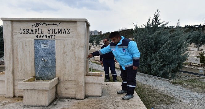 Karşıyaka Mezarlığında bakım onarım