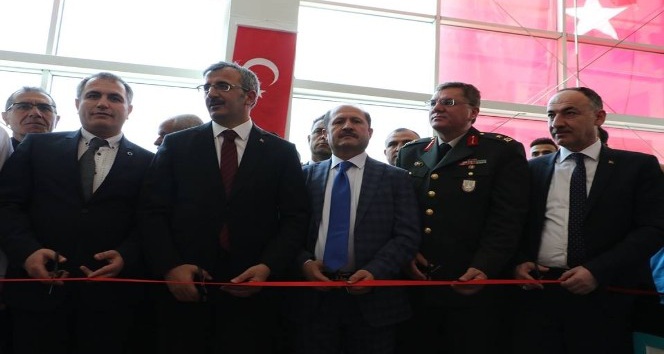 Vali Sezer: “Türkiye’de ilk olarak Kırıkkale’de açıldı”