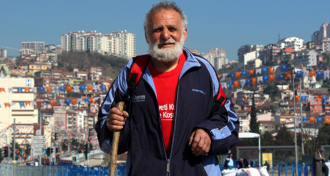 75 yaşındaki vatandaş, Cumhurbaşkanı Erdoğan&#039;ı görebilmek için 60 kilometre koştu