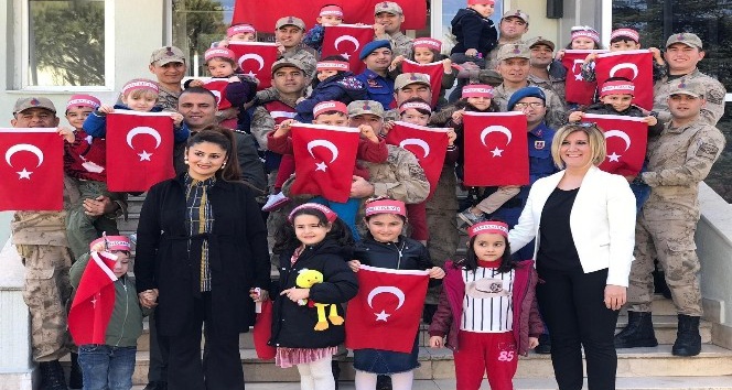 Komutanlığı oyun parkına çevirdiler