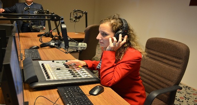 Radyodüet Çanakkale türküsü ile yayın hayatına başladı