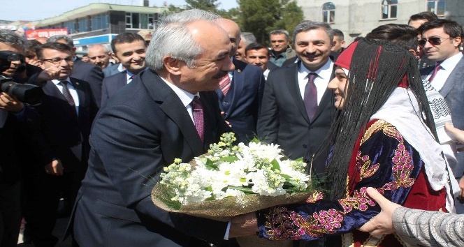 İçişleri Bakan Yardımcısı Mehmet Ersoy, Kozluk ilçesini ziyaret etti