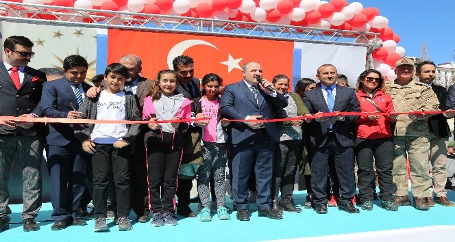 Bakan Varank, 62 plakalı Tunceli’de 18 ayda yapılan 62 projenin açılışını yaptı