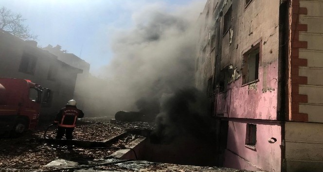 Şanlıurfa’da eski hastane binasında yangın