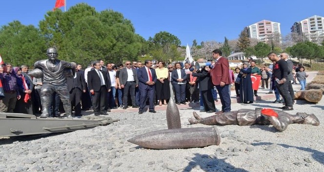Çanakkale ve Adana Şehitler Parkı açıldı