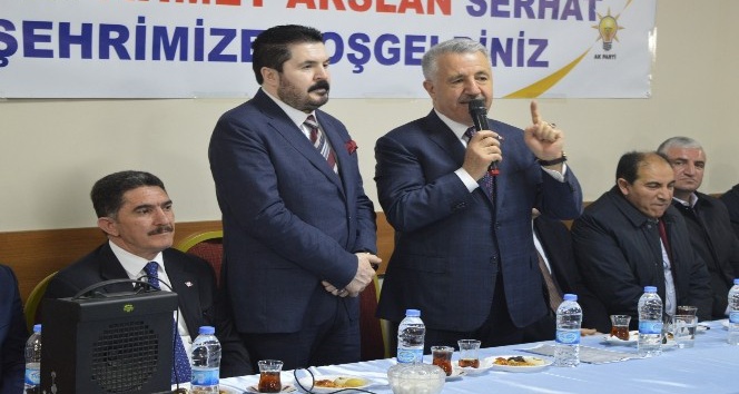 Ahmet Arslan, Savcı Sayan’a destek istedi