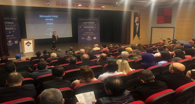 Trabzon’da “Eğitimde Yenilikçilik Zirvesi” düzenlendi