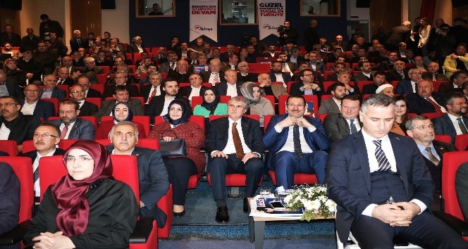 AK Parti Sakarya Büyükşehir Belediye Başkan adayı Ekrem Yüce projelerini tanıttı