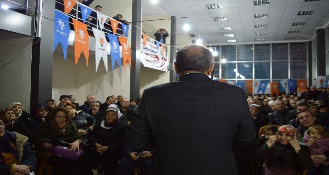 Kastamonu Belediye Başkanı Tahsin Babaş, mahalleliler ile bir araya gelmeye devam ediyor