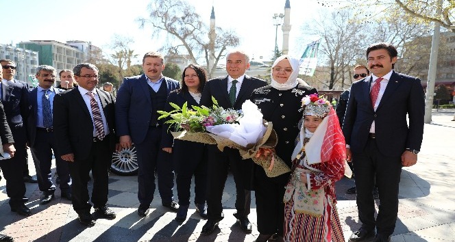 Bakan Selçuk: “Başkan Osman Zolan Denizli için bir fırsat”