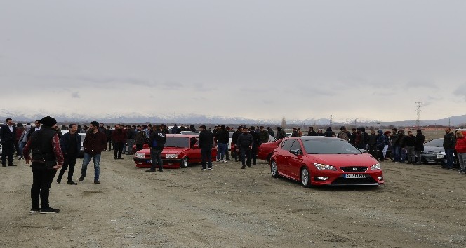 Erzincan’da motor sporu tutkunları için pist yapılıyor