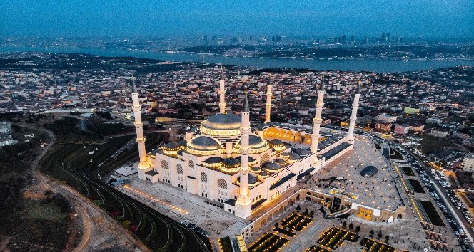 (Özel) Çamlıca Camii görüntüsüyle İstanbul’u süslüyor