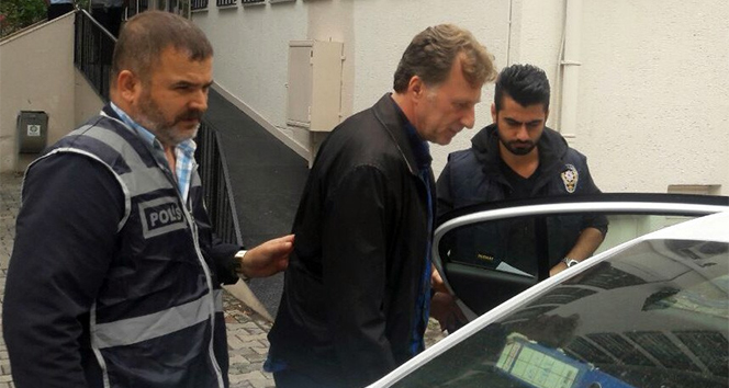 Eski futbolcu İsmail Demiriz&#039;e FETÖ&#039;den hapis cezası