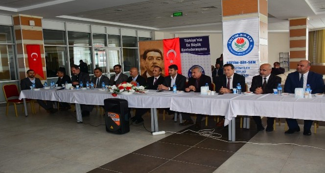 Eğitim Bir-Sen’den &quot;Bitlis’in Dünü Bugünü ve Yarını&quot; konferansı